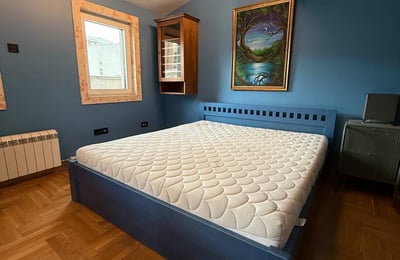 Alquiler de un apartamento dúplex de 3 habitaciones con vista a la ciudad, 90 m², Belgrado, Serbia